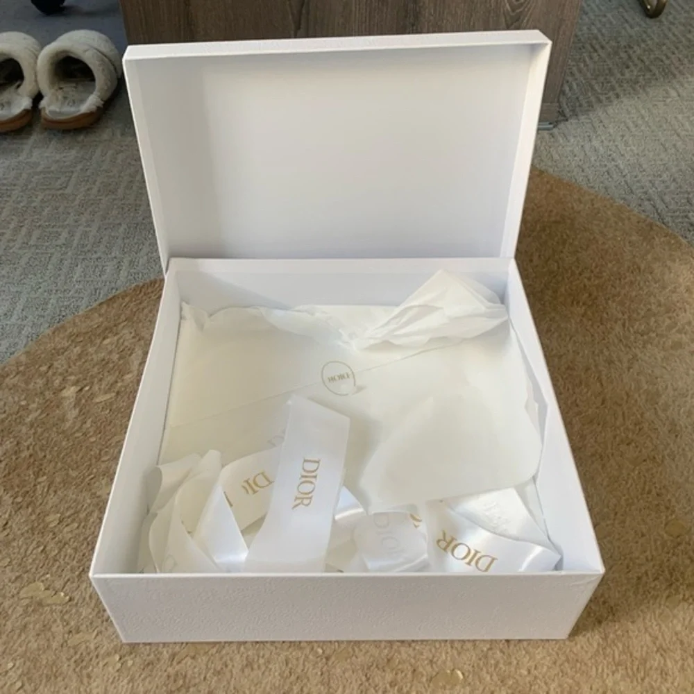 Dior Gift Box with Ribbons and Tissue - Picture 7 of 9
